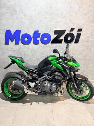 KAWASAKI Z900 